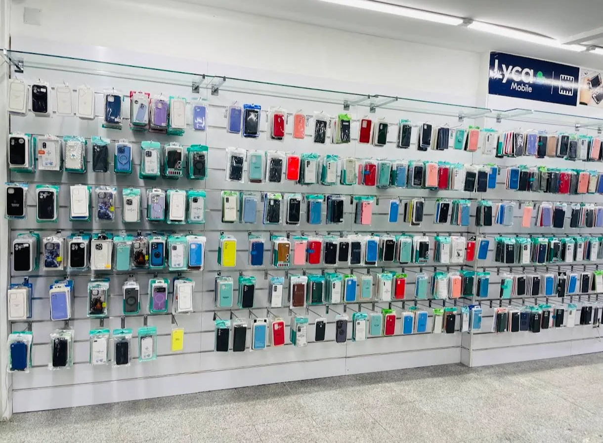 Showroom central — Phone Care+ Braga